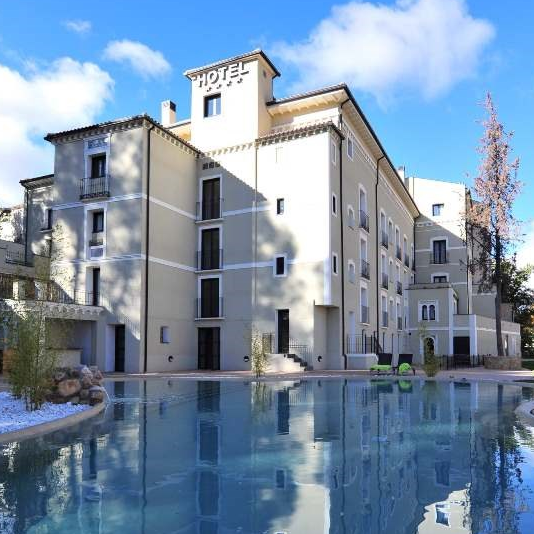Fachada hotel balneario Alhama de Aragón