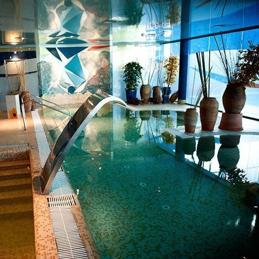 Piscina climatizada Hotel Torresport